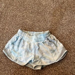 Lululemon size 2 teal tie die shorts